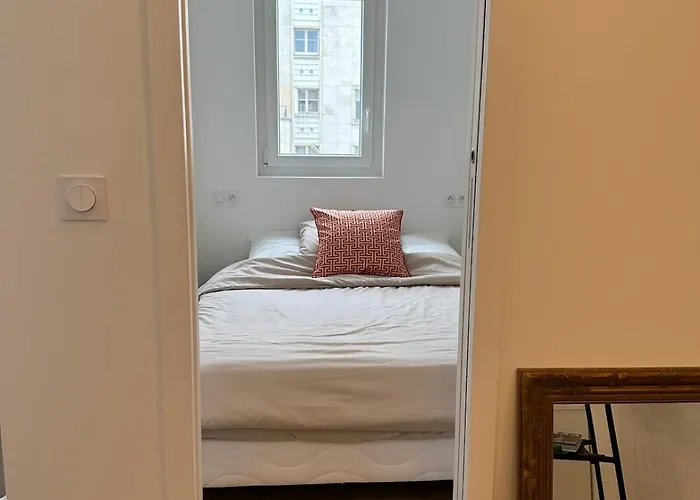 Eiffel Tower View Arc Triomphe Champs Elysees Area Appartement Parijs